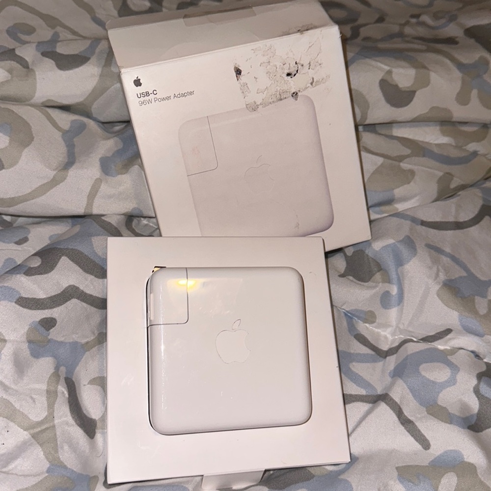 Apple USB-C 96 watt power adapter
